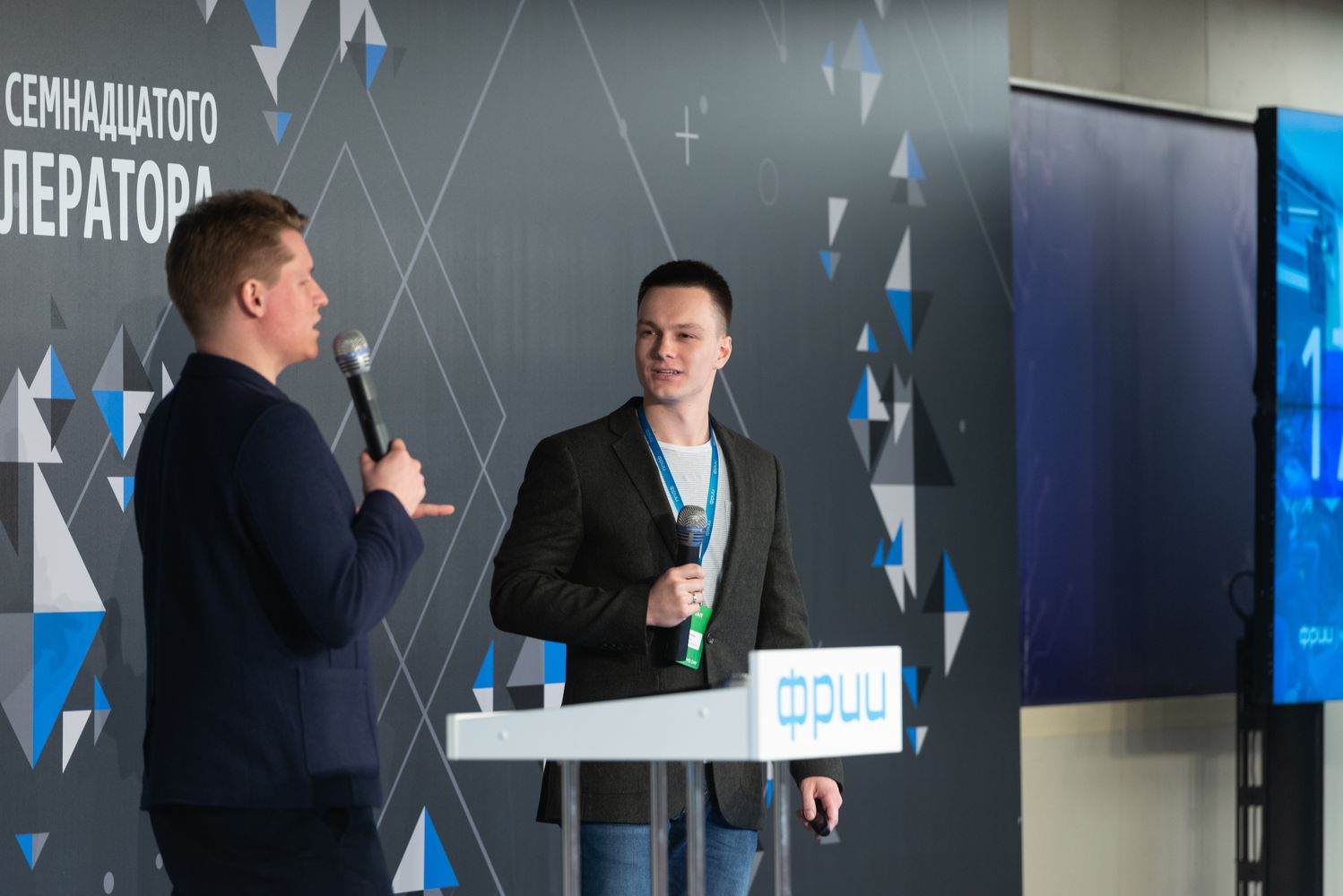 Основатель Cyberarena и Артем Азевич,в «Акселераторе ФРИИ» руководит работой с компаниями старших раундов